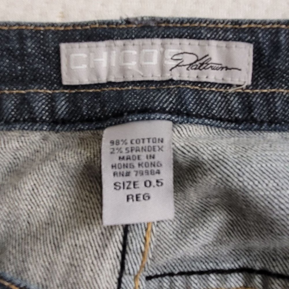 Chico's Platinum Women's Jeans Size .5 Reg (6 Small) - Picture 8 of 9